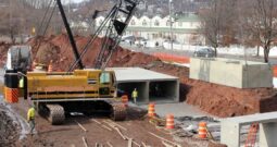 American Crawler Crane HC-100 (125t rated)