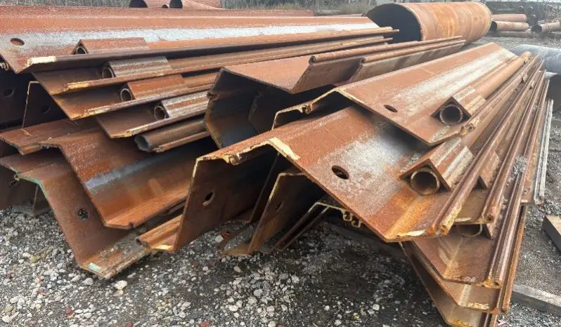 
								15′-23′ cutoffs ZZ28 and ZZ48 full									